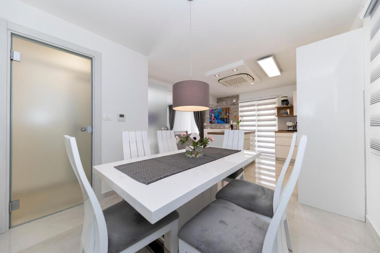 Joy 1 Apartment Novalja Εξωτερικό φωτογραφία